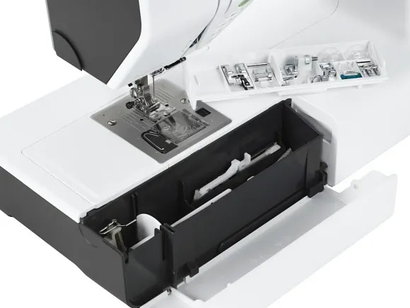 Bernina Bernette B77
