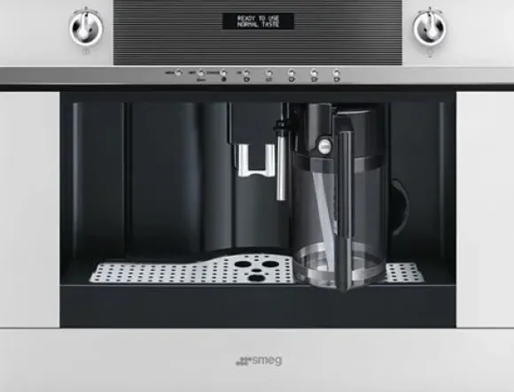 Ekspres do kawy Smeg CMS4101B
