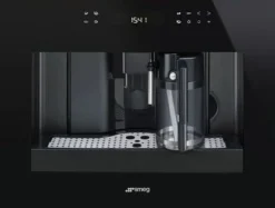Ekspres do kawy Smeg CMS4601NR